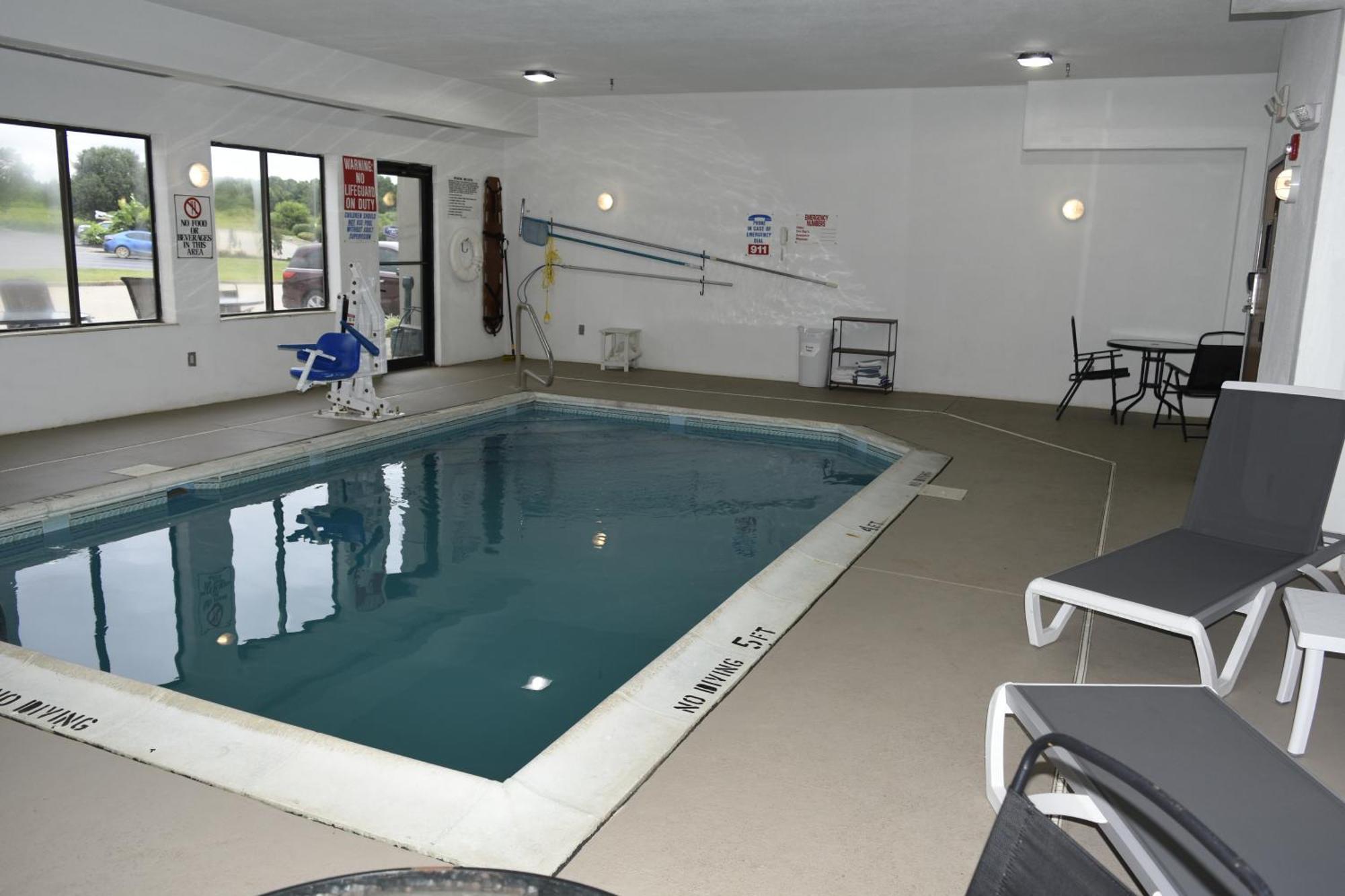 Quality Inn & Suites Brooks Louisville South Dış mekan fotoğraf